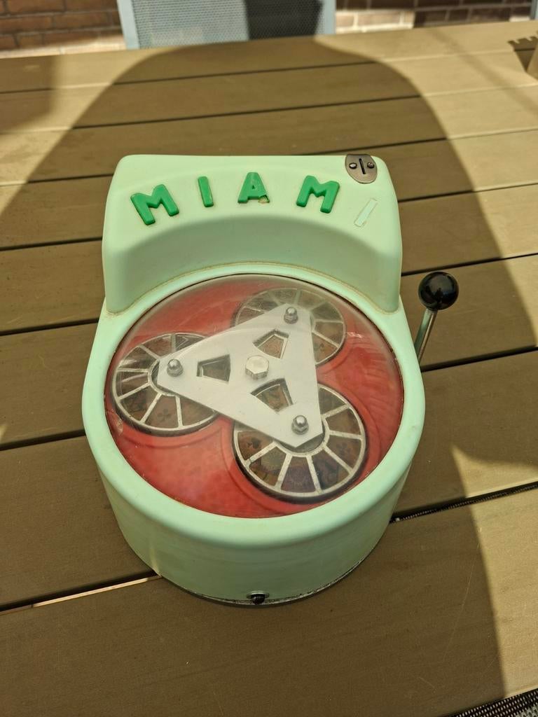 Gokkast trade stimulator kauwgomballen automaat miami, Verzamelen, Automaten | Gokkasten en Fruitautomaten, Overige munten, Ophalen of Verzenden