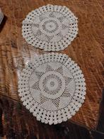 2 Oude gehaakte kleedjes - 25cm doorsnede, Ophalen of Verzenden