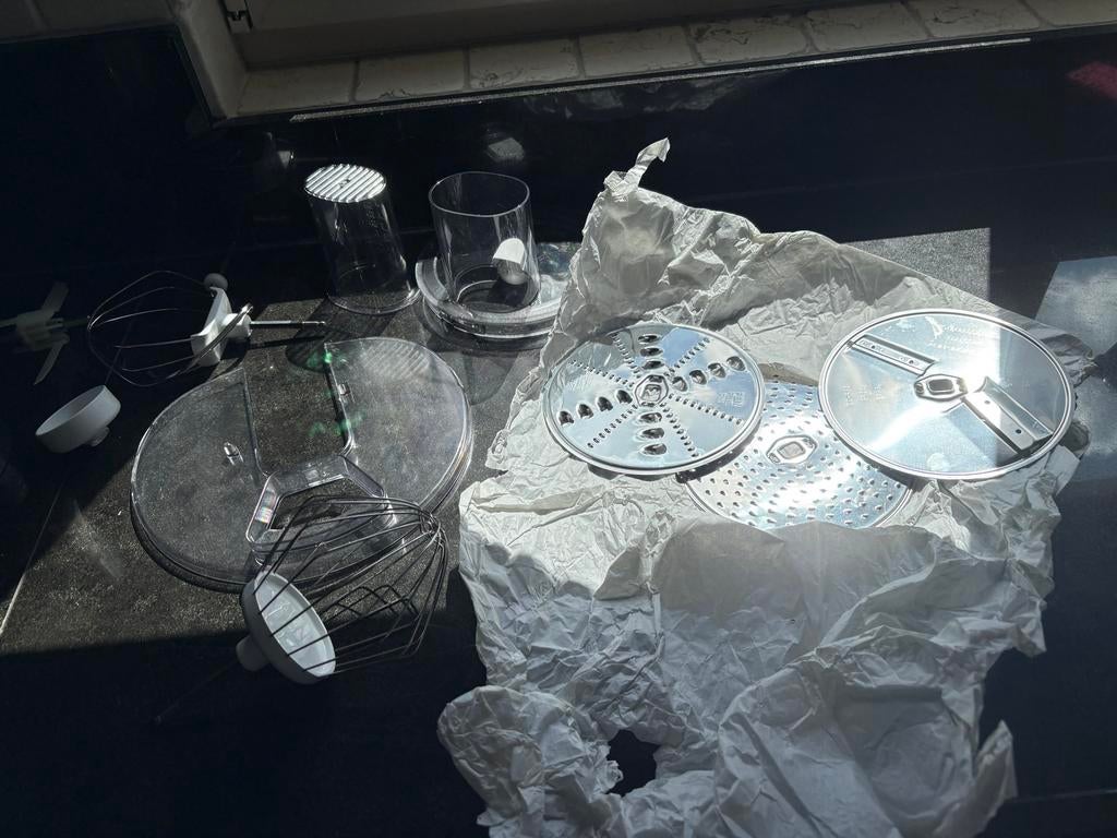 Bosch Keukenmachine met diverse accessoires, Gebruikt, Ophalen of Verzenden, Vaatwasserbestendig, 3 snelheden of meer