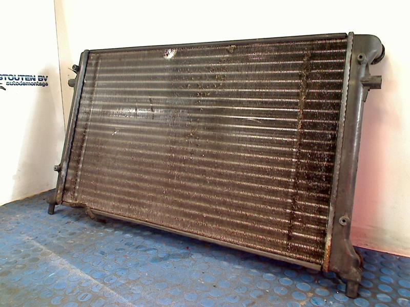 Radiateur Volkswagen Golf V (1K1) (2003-10/2008-07), Auto-onderdelen, Gebruikt, Volkswagen, Volkswagen AG, Kundenbetreuung@volkswagen.de