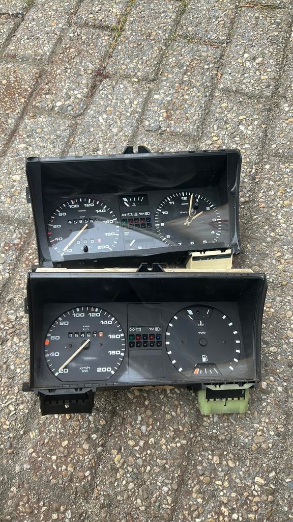 Golf mk 2 km klok een bezine en een diesel klok, Auto-onderdelen, Ophalen of Verzenden