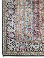 Handgeknoopt Perzisch zijde Ghoum tapijt floral 142x210cm, Crème, Gebruikt, 100 tot 150 cm, Vintage Perzisch, Oosters