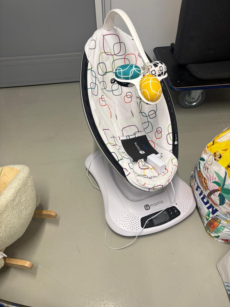 4moms mamarou5, Kinderen en Baby's, Wipstoeltjes, Ophalen, Zo goed als nieuw