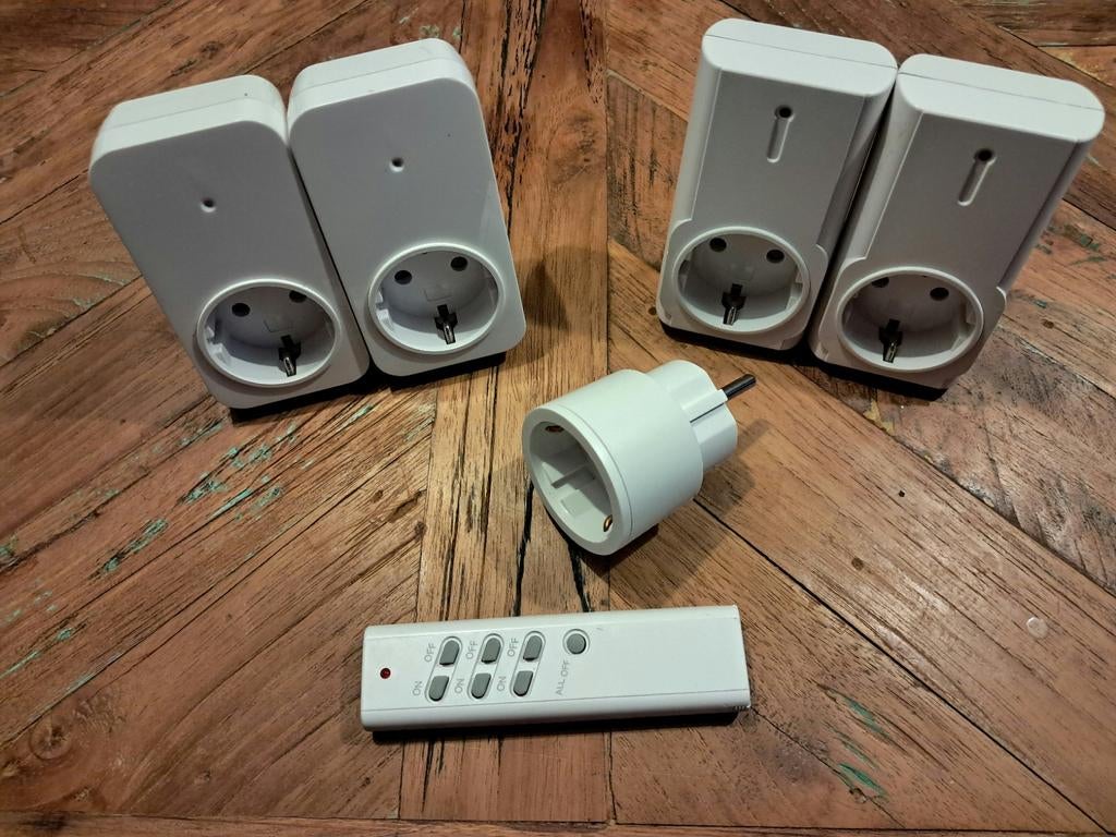 Stekkerset Klik aan klik uit | klikaanklikuit | kaku, Ophalen of Verzenden, Zo goed als nieuw, Stekker