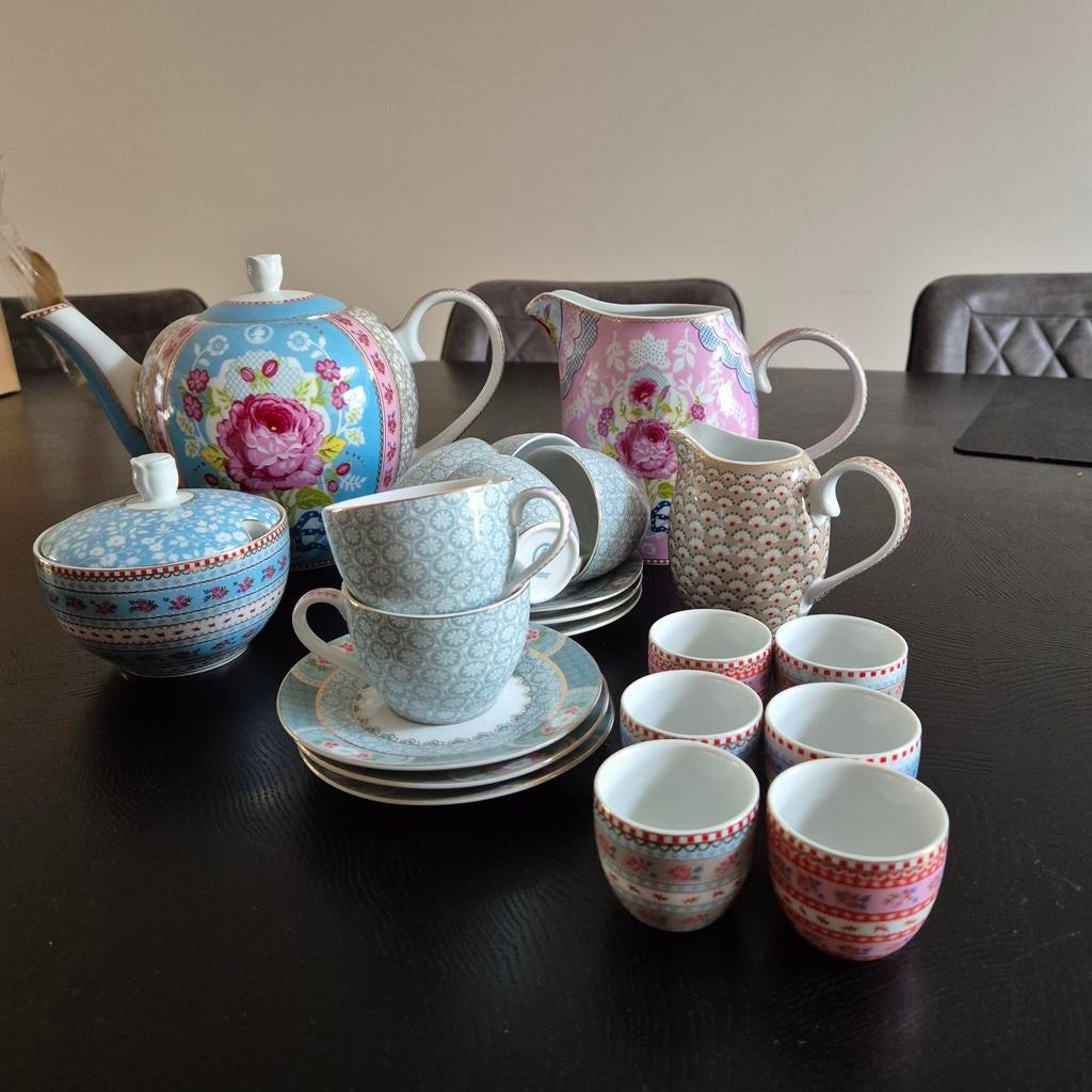 Pip Studio servies theepot, melkkan, suikerpot, kopjes, Ophalen, Overige typen, Zo goed als nieuw, Overige stijlen