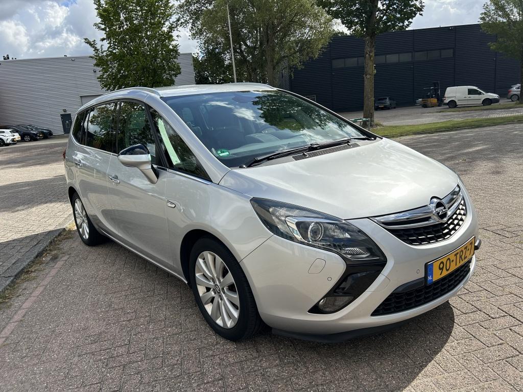Opel Zafira Tourer 1.4 T Cosmo CRUISE NAVI PDC XENON NAP!, Auto's, Opel, 1513 kg, Euro 5, 4 cilinders, Leder en Stof