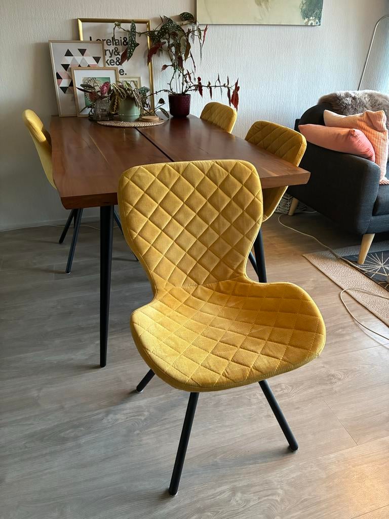 4 Kwantum Lucca eetkamerstoelen okergeel, Ophalen, Gebruikt, Overige kleuren, Vier