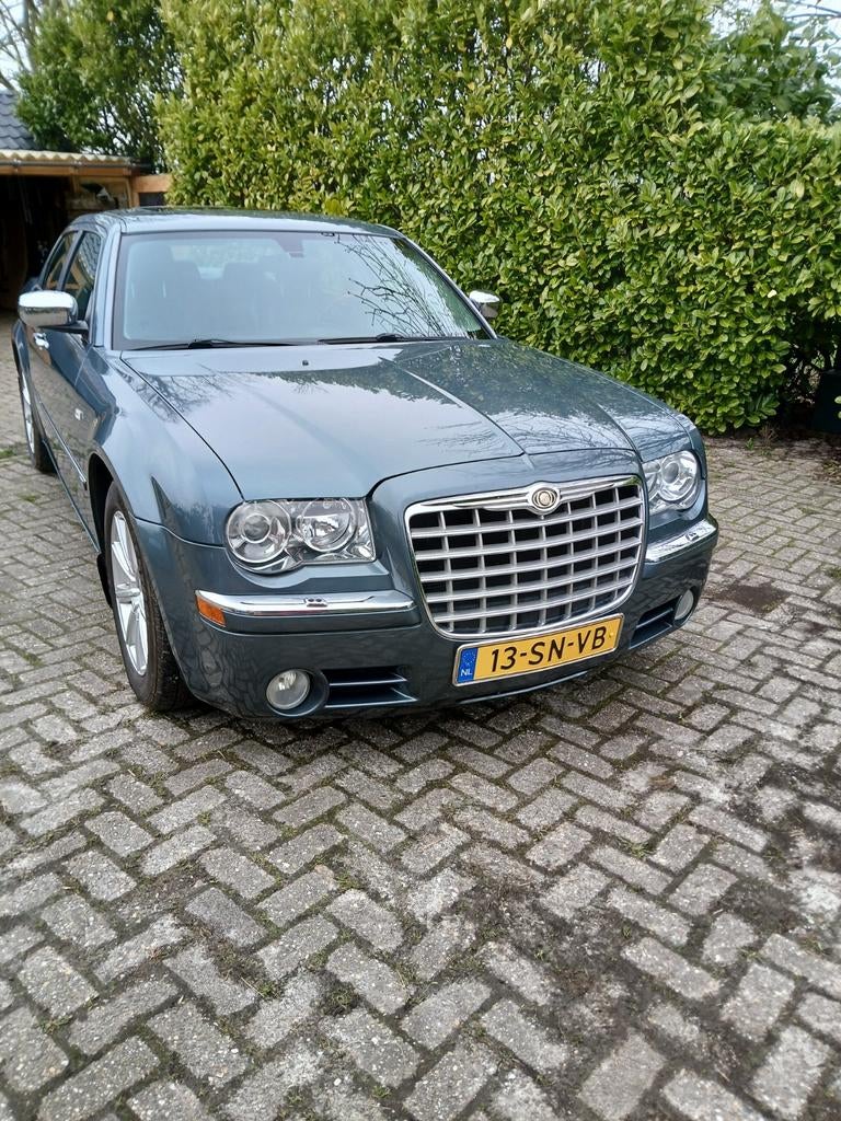 NL Chrysler 300C 5.7 Hemi V8 AUT bj-2006 met NAP van de RDW, Auto's, Chrysler, Automaat, 8 cilinders, 5654 cc, Blauw