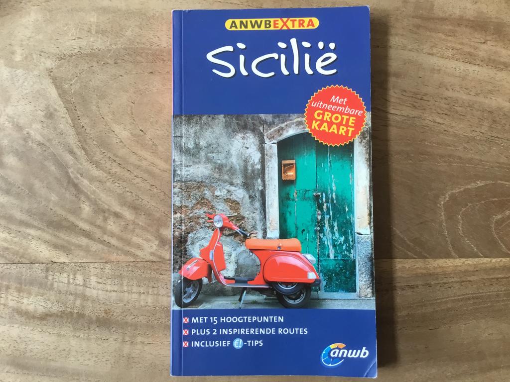 ANWB extra reisgids Sicilië + grote kaart., Boeken, Europa, Ophalen of Verzenden, Zo goed als nieuw, Reisgids of -boek