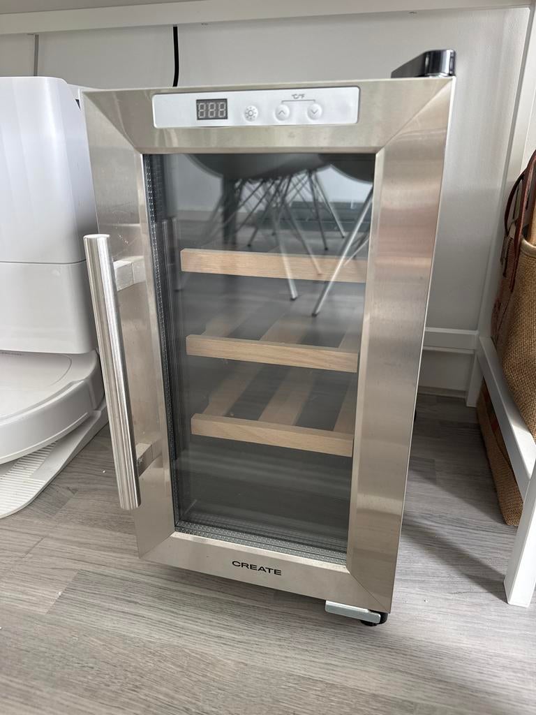 Wijnkoelkast 8 flessen - Compact en stijlvol, Ophalen, Zonder vriesvak, Minder dan 75 liter, Minder dan 45 cm