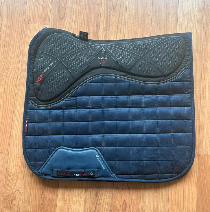 Le mieux x-grip twin sided dressuur zadeldek, Dieren en Toebehoren, Paarden en Pony's | Dekens en Dekjes, Zo goed als nieuw, Ophalen of Verzenden