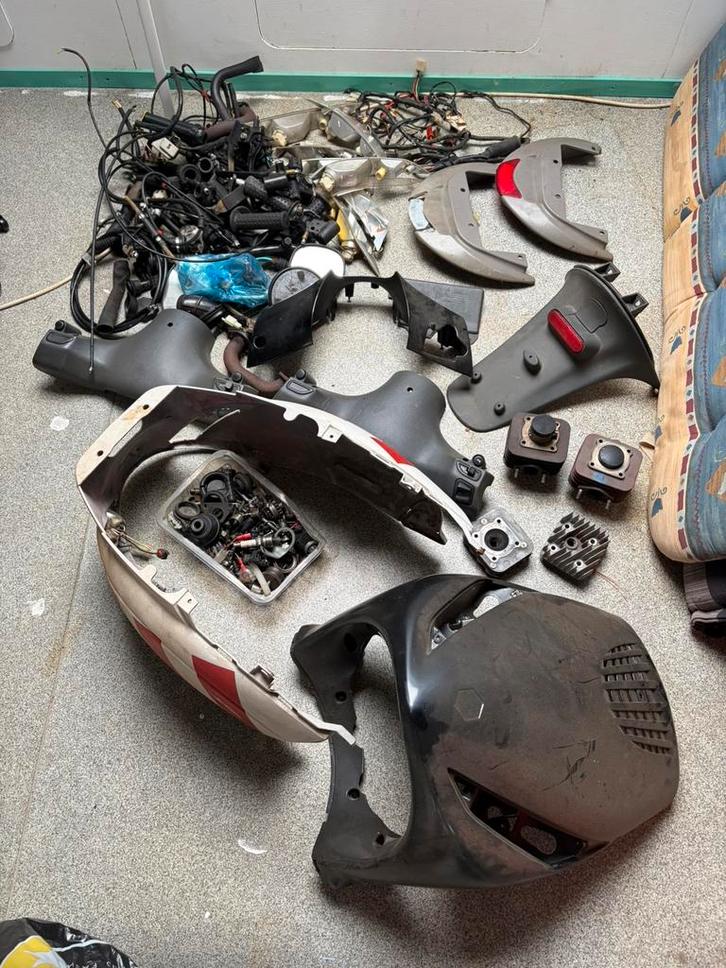 Piaggio zip partij onderdelen 2000 type 3 4t 2t, Fietsen en Brommers, Brommeronderdelen | Scooters, Piaggio, Overige typen, Ophalen of Verzenden