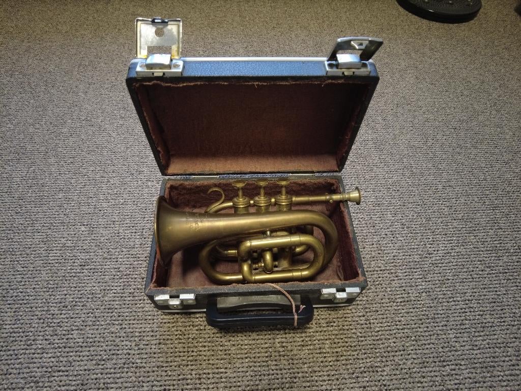 Oude Bessons minicornet in koffer., Muziek en Instrumenten, Ophalen of Verzenden, Gebruikt, Piccolotrompet, Met koffer