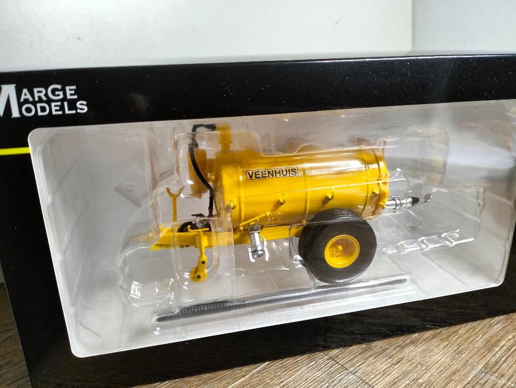 Te koop Marge Models Veenhuis Populair Geel tank 3200 liter., Ophalen of Verzenden, Nieuw, Tractor of Landbouw, Overige merken