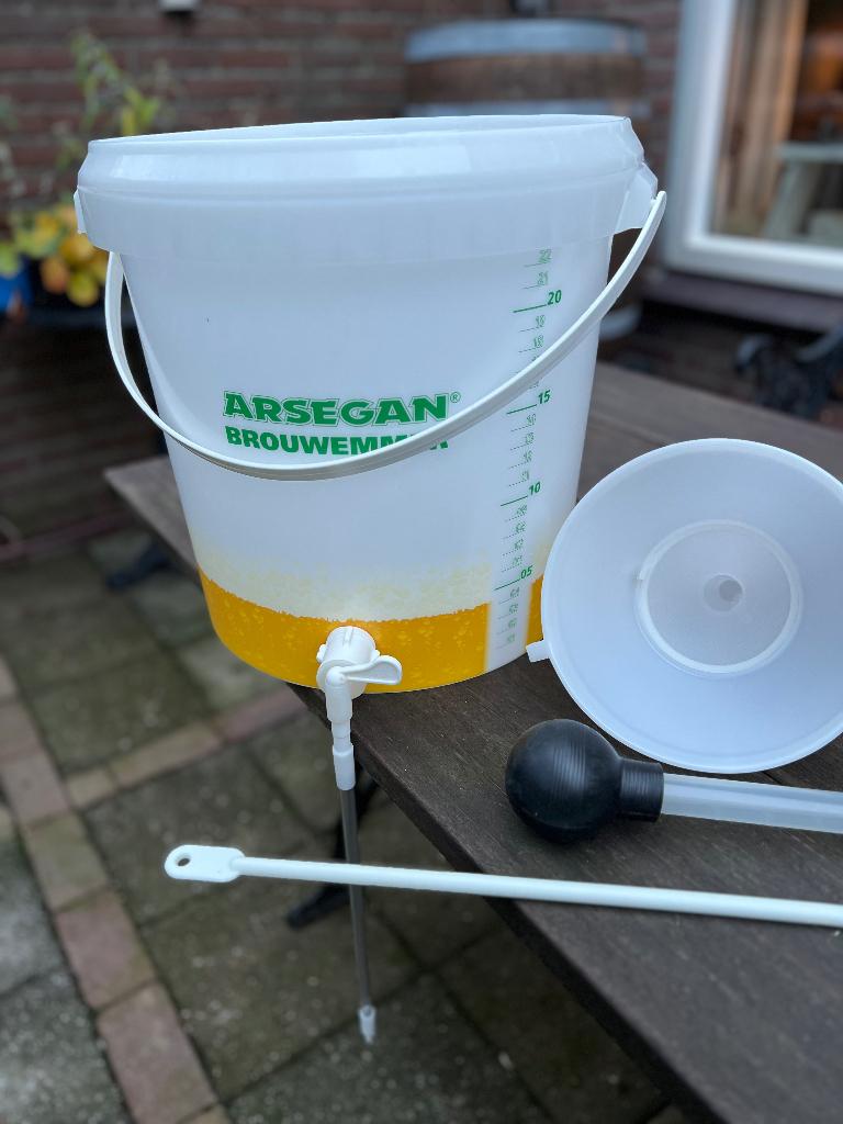 Bier- en wijnmaak set compleet, Hobby en Vrije tijd, Overige Hobby en Vrije tijd, Ophalen, Zo goed als nieuw