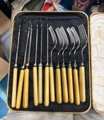 Antiek bestekset met imitatie ivoor handvatten in kistje, Ophalen of Verzenden