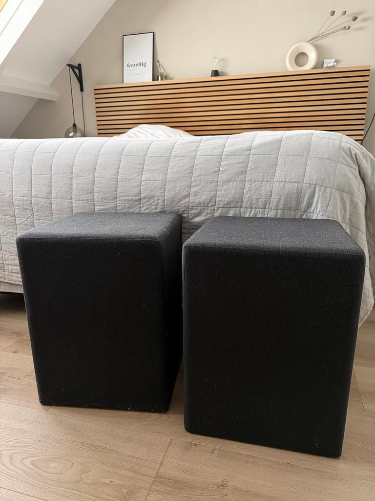 Nacht kastje, 2 swiss sense hockers, Ophalen, Zo goed als nieuw, Rechthoekig, 125 cm of meer