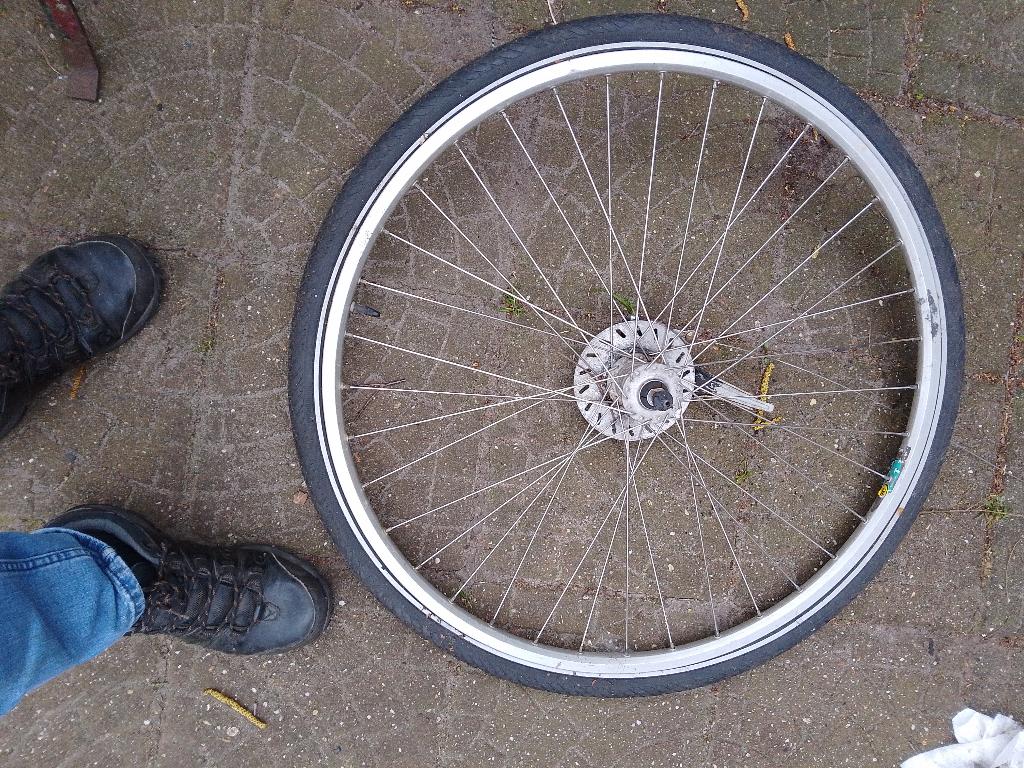 voorwiel met rollerbrake 28 inch, Fietsen en Brommers, Fietsonderdelen, Gebruikt, Toerfiets, Aluminium, Ophalen