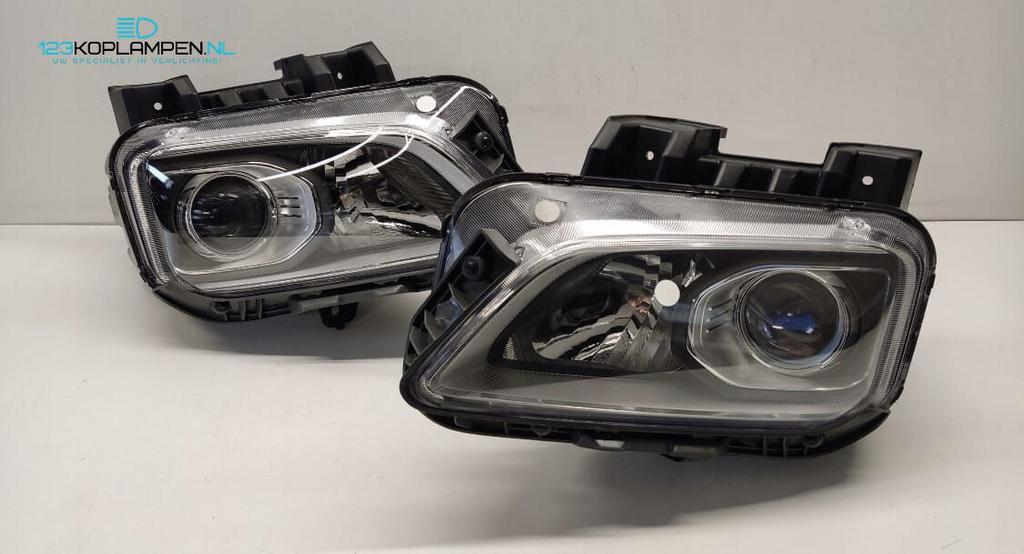 Hyundai Kona Koplamp links rechts, Gebruikt, -, -, Ophalen of Verzenden
