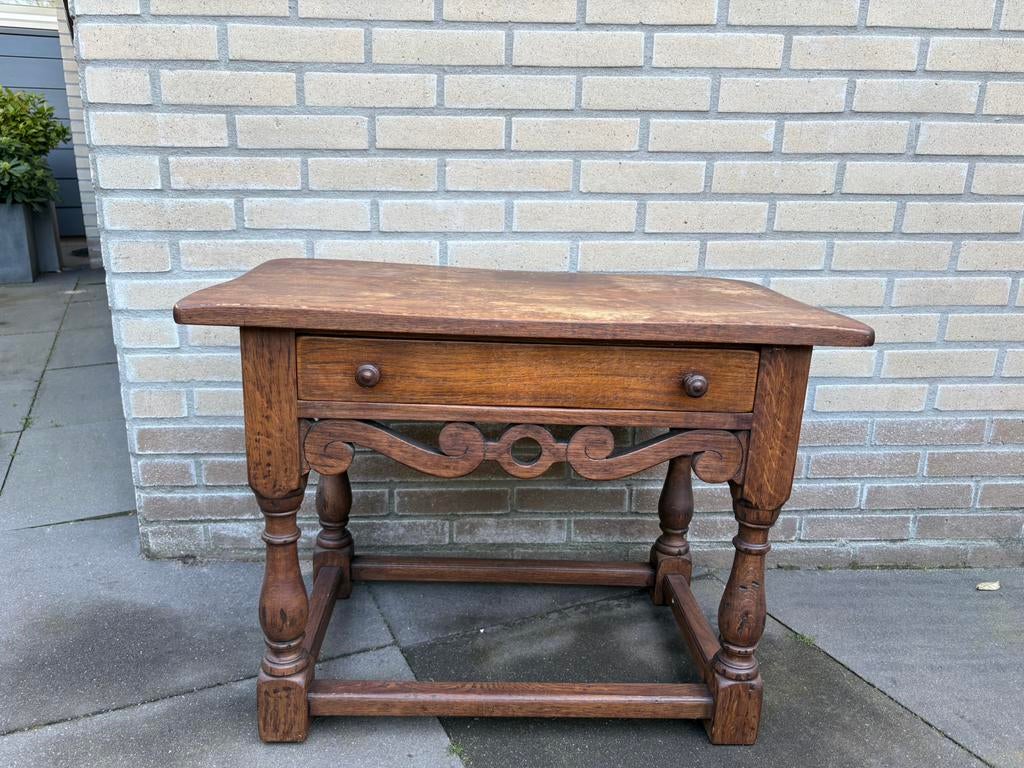 Eiken kastje tafeltje, Ophalen