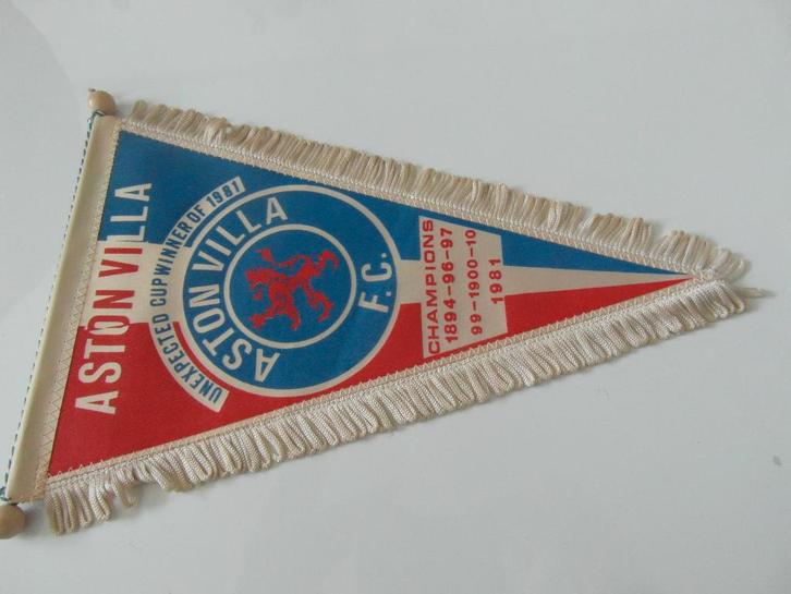 voetbal vanen aston villa 7 x jaren 70 en 80, Verzamelen, Sportartikelen en Voetbal, Zo goed als nieuw, Vaantje of Sjaal, Buitenlandse clubs