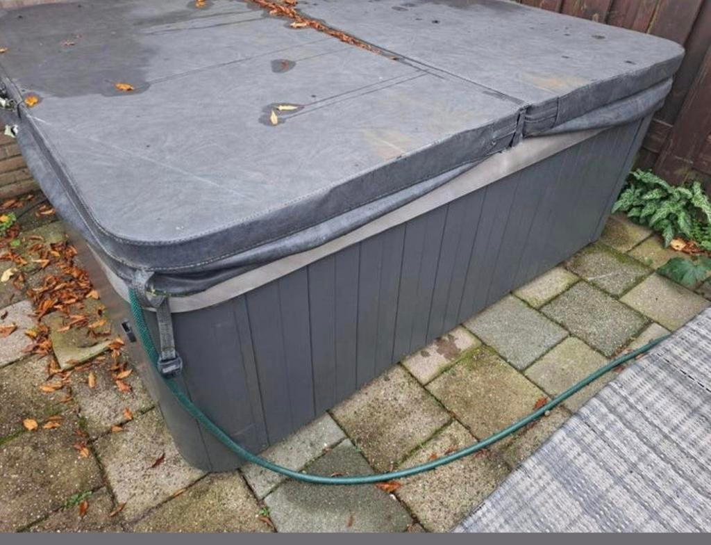 Jacuzzi met zeil, Ophalen