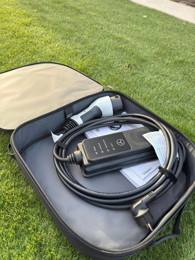 Mercedes laadkabel voor stopcontact nieuwprijs €380, Ophalen of Verzenden, Nieuw