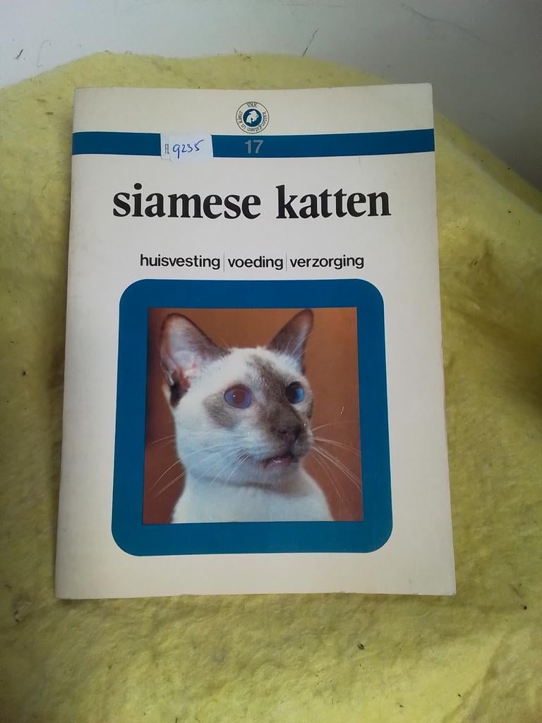 9235) mooi boekje Siamese katten en hun verzorging, Ophalen of Verzenden, Zo goed als nieuw, Katten