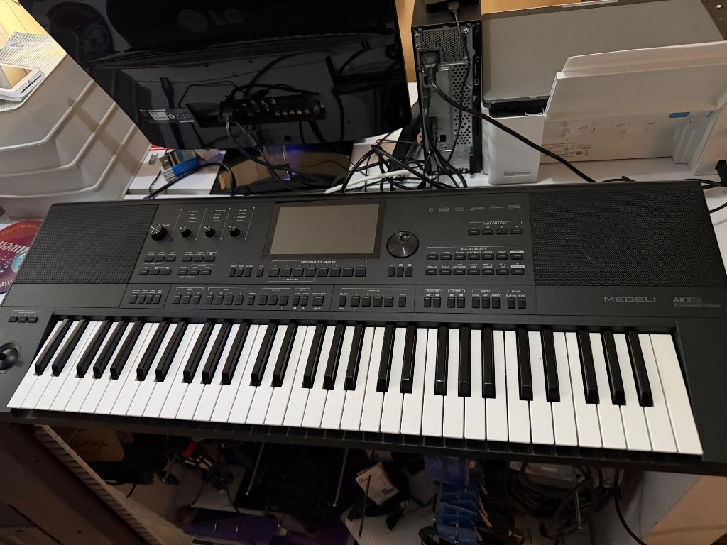 Medeli akx 10 met bluetooth  Met Garantie, Muziek en Instrumenten, Keyboards, Ophalen, 61 toetsen, Zo goed als nieuw, Midi-aansluiting