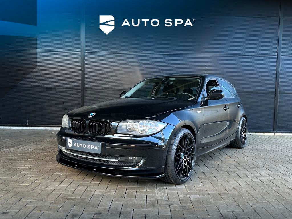 BMW 1 Serie 116i LCI 5-Deurs M-Sport NW Ketting YOUNGTIMER C, Auto's, BMW, 1-Serie, 4 cilinders, Traction-control, Origineel Nederlands