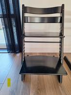 Stokke tripp trapp 2 zwarte stoelen0, Kinderen en Baby's, Kinderstoelen, Ophalen, Gebruikt, Meegroeistoel
