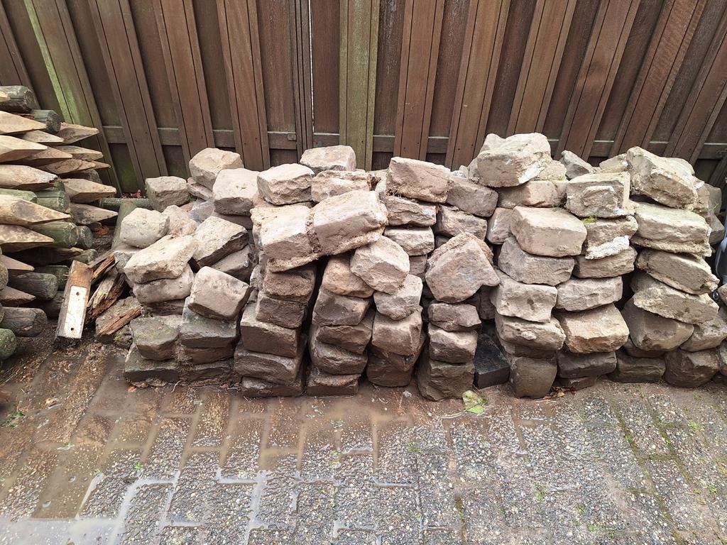 Terras keien/ bestratingskeien. Op te halen., Ophalen, Kei