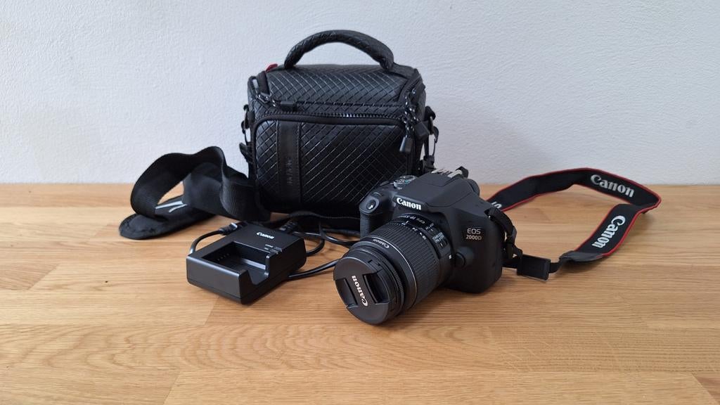 Canon EOS 2000D Spiegelreflexcamera - Zeer Goede Staat, Spiegelreflex, Canon, Ophalen of Verzenden, Zo goed als nieuw