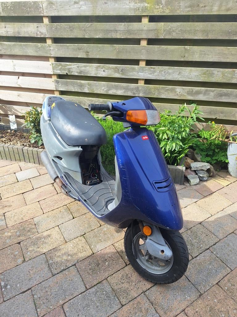 Aprilia Amico - Opknapper Scooter (loopt niet), Fietsen en Brommers, Scooters | Aprilia, Gebruikt, Overige modellen, Tweetakt