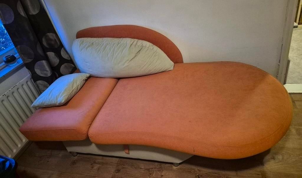 Comfortabele oranje chaise longue met kussens, Ophalen, Modern, Comfortabel, Gebruikt, Eenpersoons
