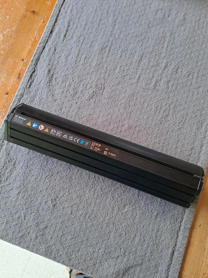 Bosch powertube 400 verticaal als nieuw!!, Fietsen en Brommers, Fietsaccessoires | Fietsaccu's, Zo goed als nieuw, Ophalen of Verzenden