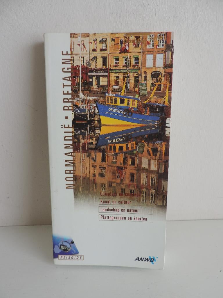 Normandië en Bretagne, Boeken, Reisgidsen, Europa, Ophalen of Verzenden, Reisgids of -boek, Gelezen