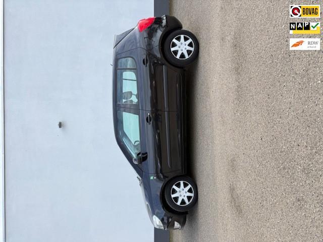 Skoda Fabia 1.2 TDI Greenline, '11, 5-drs, 242000 km, lees t, Auto's, Skoda, Bedrijf, Te koop, Fabia, ABS, Airbags, Airconditioning