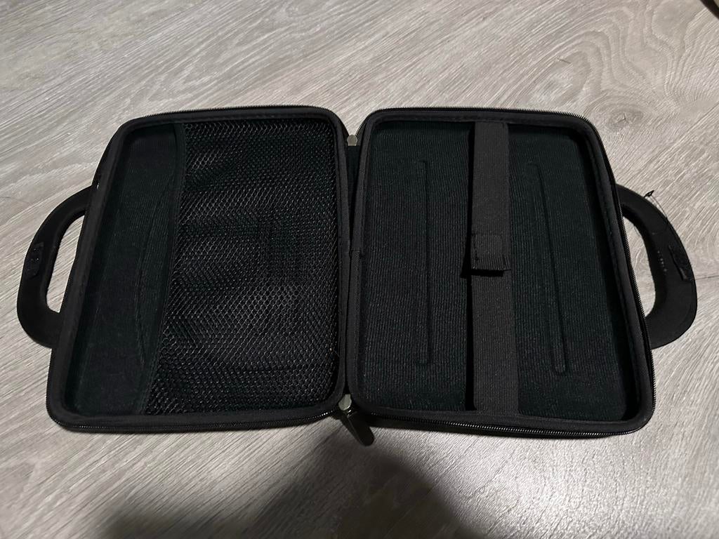 Laptop/Tablet Tas - Zwart, Stevig en Handig, Computers en Software, Laptophoezen, Ophalen of Verzenden, 13 inch, Zo goed als nieuw