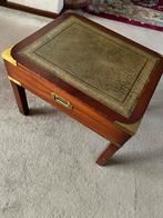 Klassiek tafeltje met leer ingelegd blad, Ophalen