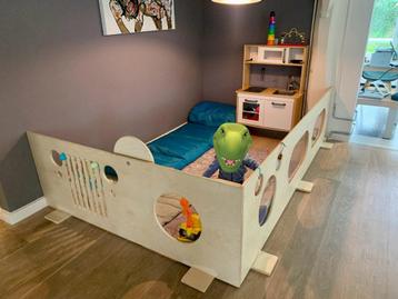 Grondbox / speelhoek berken multiplex 246x165cm beschikbaar voor biedingen