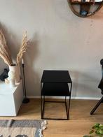 Zwart stalen bijzettafel H&M Home - Zo goed als nieuw!, Ophalen, Minder dan 55 cm, Metaal of Aluminium, Vierkant