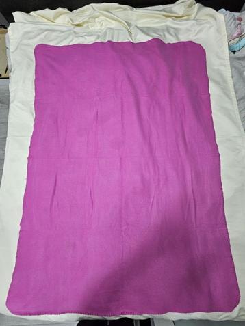Roze fleece deken 120cm bij 165cm beschikbaar voor biedingen