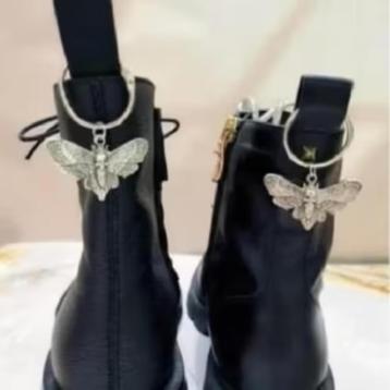 Bedels voor Bikerboots Gothic / Festival  beschikbaar voor biedingen