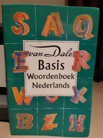Basis woordenboek Nederlands van Dale beschikbaar voor biedingen