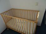 inklapbaar en verrijdbaar houten kinderledikant, Kinderen en Baby's, Babywiegjes en Ledikanten, Ophalen, Zo goed als nieuw, Ledikant