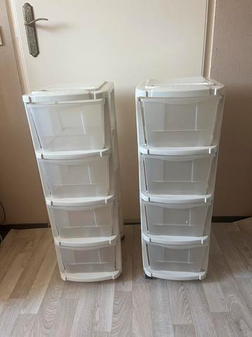 2 Kunststof Ladekasten beschikbaar voor biedingen