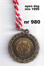 Mr980 medaille dansschool mix 1999 sint geertruid -, Ophalen of Verzenden, Overige materialen