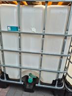 IBC watertank heeft water in gezeten kunststof onderstel., Tuin en Terras, Regentonnen, 150 liter of meer, Ophalen of Verzenden