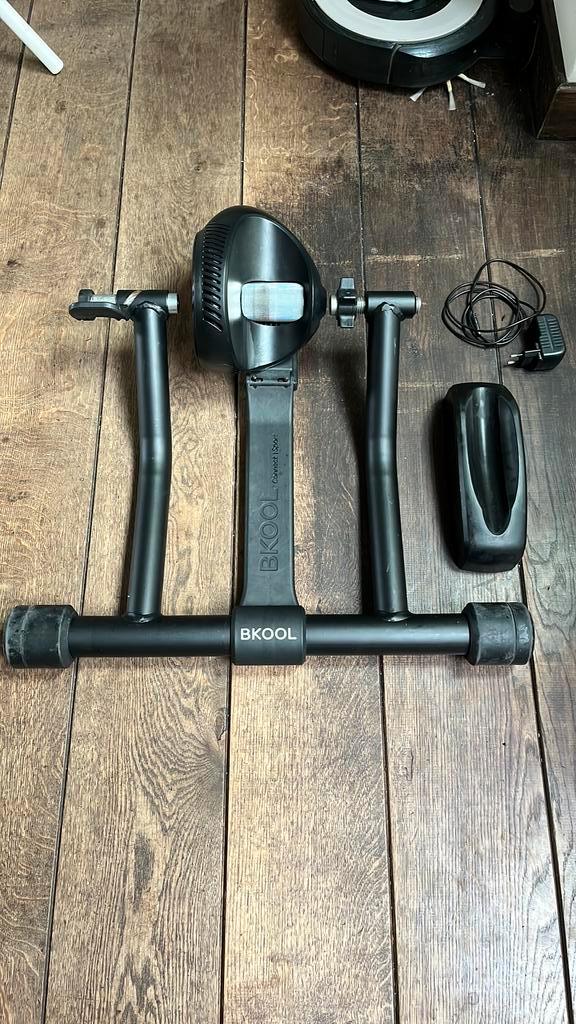 Bkool smart fietstrainer + kadans en snelheidsmetet, Sport en Fitness, Wielrennen, Gebruikt, Overige typen, Ophalen